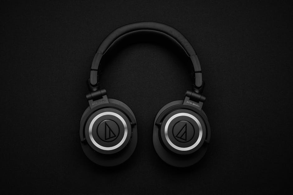 Échelle comparative des niveaux sonores en décibels, montrant le bruit du silence jusqu'aux sons dommageables pour l'oreille