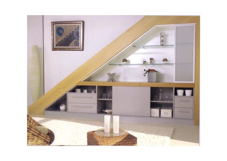 J’ai trouvé un bon plan d’amenagement placard sous escalier