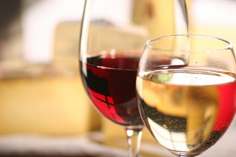 Investir dans le vin : mode d’emploi !
