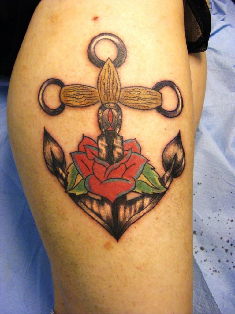 Tatouage ancre marine : un motif très à la mode, mais qui possède une signification