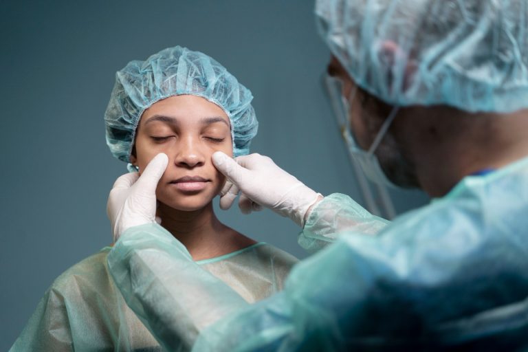 Nos conseils pratiques pour mieux vivre après une rhinoplastie